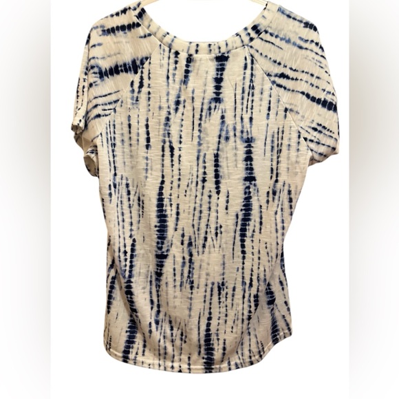 All In Love Blue and White Short Sleeve Top Size Large Petite - Picture 5 of 5